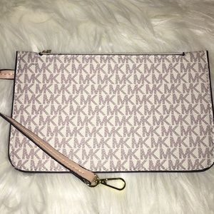 Faux Michael Kors wristlet wallet